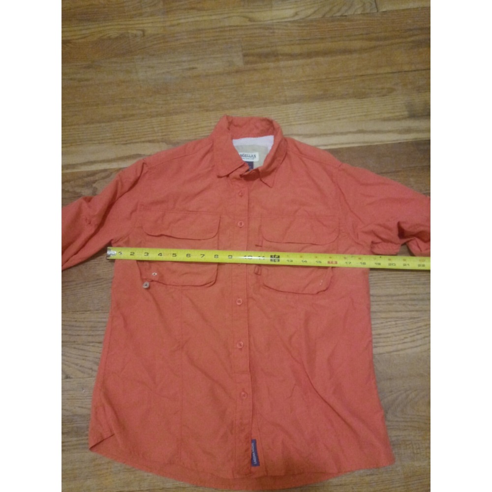 Magellan Sportswear Women's Vented Fishing Shirt Roll Sleeves Multiple Pockets S